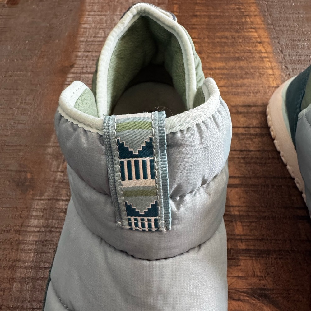 LL Bean Mountain Classic Quilted Ankle Boot Aqua and Turquoise Size 7 - Picture 2 of 9